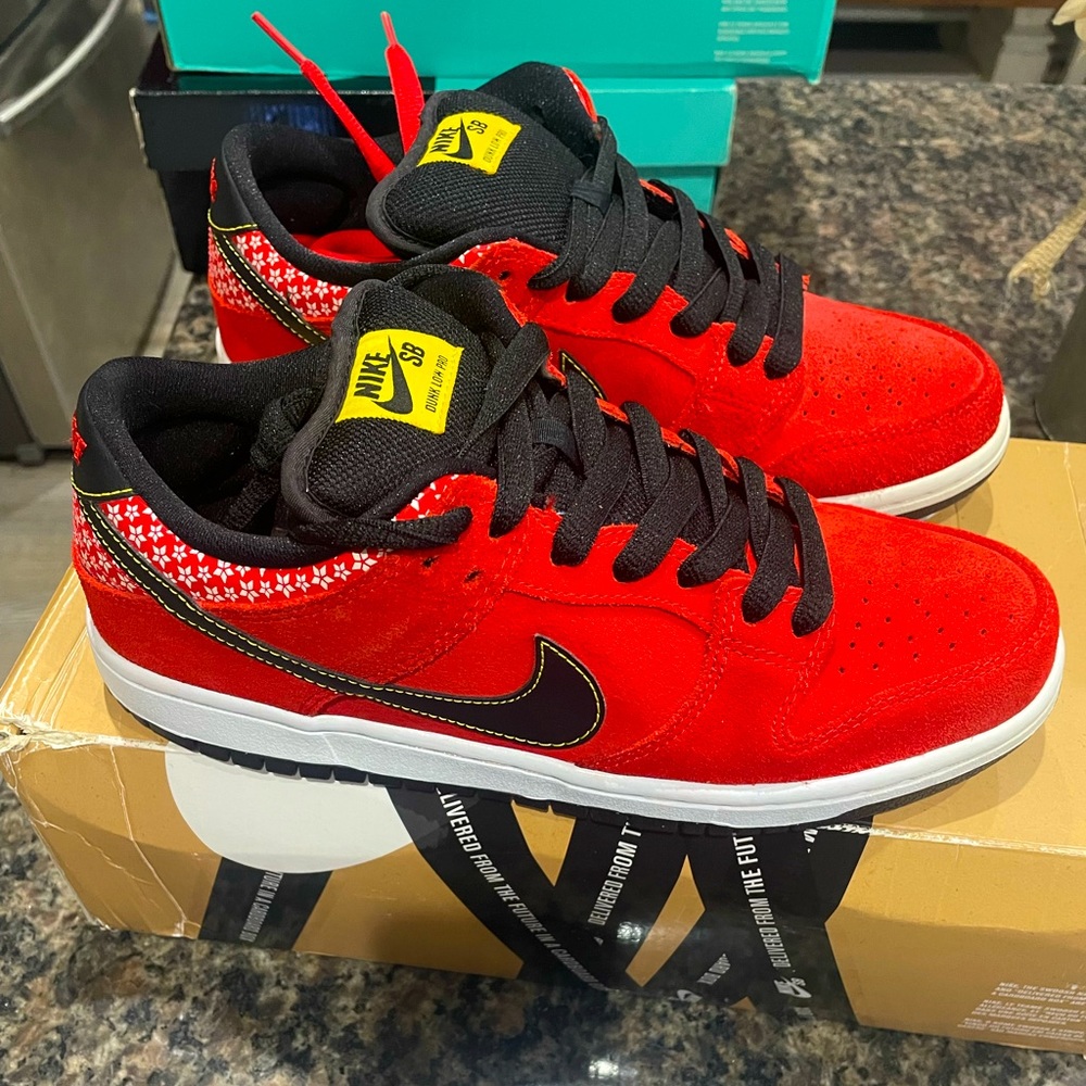 Nike SB Dunk - "Red Firecracker" - RARE! - 8M